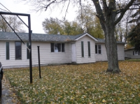 709 Beverly Dr, Hebron, IN 46341 