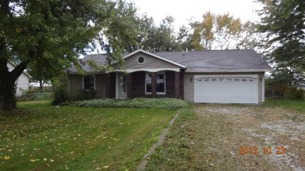 1715 N 300 E, Knox, IN 46534 