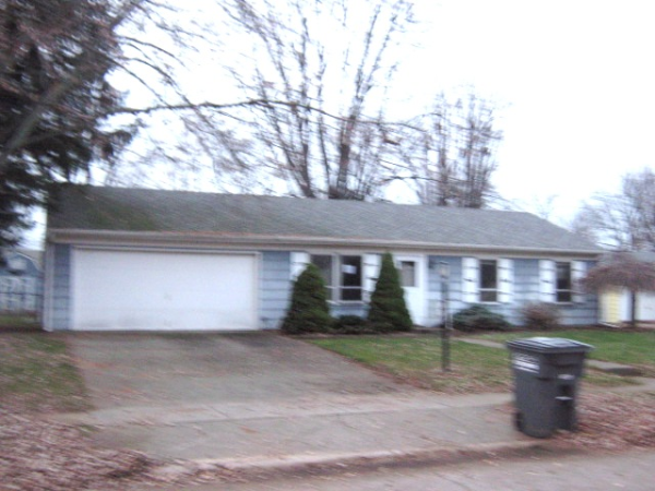 1206 Gleneagles Dr, Kokomo, IN 46902 