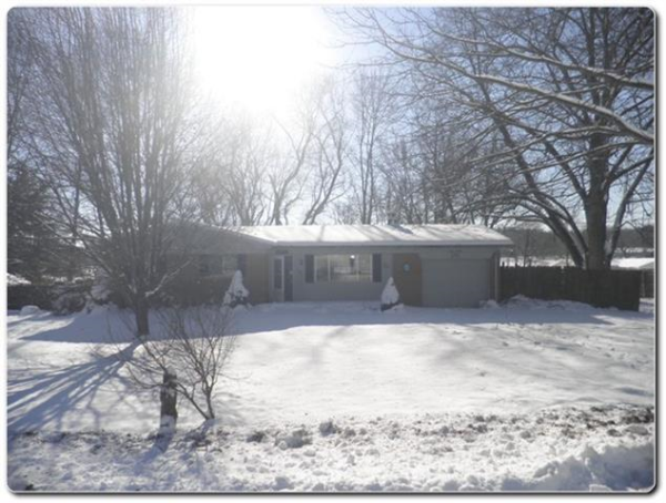 5325 W Orchard Dr, Bloomington, IN 47403 