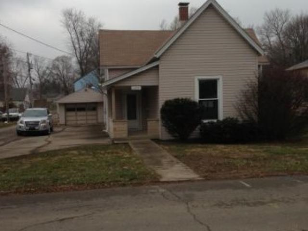 1214 E 10th St, Anderson, IN 46012 