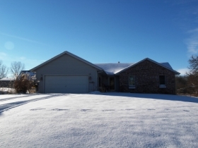 10991 N Dogleg Dr E, Syracuse, IN 46567 