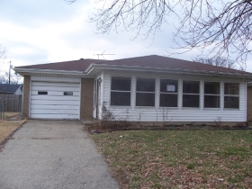 927 Sunnyside Dr, Clarksville, IN 47129 