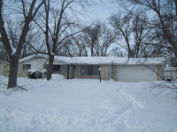 2715 Oakwood Drive, Fort Wayne, IN 46816 
