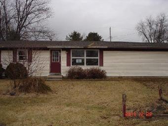 602 W Sunshine Dr, Morocco, IN 47963 