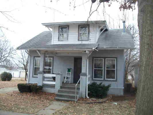 524 East 3rd St, Garnett, KS 66032 