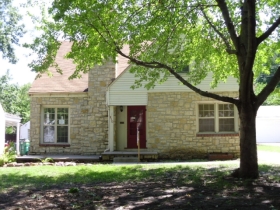 910 SW WAYNE AVENUE, TOPEKA, KS 66606 