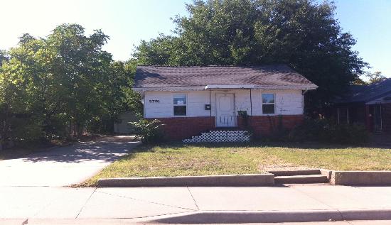 3701 East Kellogg Drive, Wichita, KS 67218 