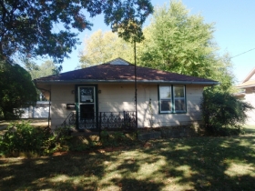 143 N OAK ST, GARNETT, KS 66032 