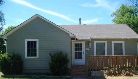 7 South E Street, Herington, KS 67449 