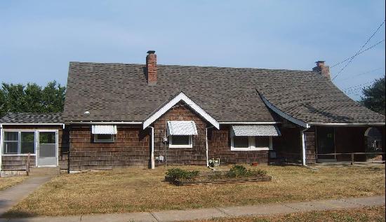 606 County Line Road, Kansas City, KS 66103 