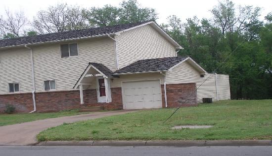 138 East Wood Street Unit 1B, Clearwater, KS 67026 