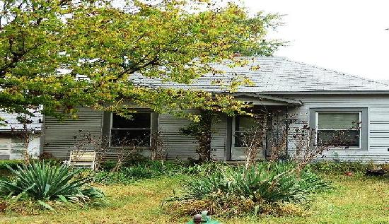 517 W 7th Ave, Garnett, KS 66032 