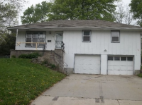 134 Emerson Ave, Bonner Springs, KS 66012 