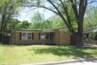 421 Clinton Ave, Haysville, KS 67060 