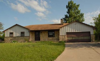221 E Berlin Dr, Rose Hill, KS 67133 