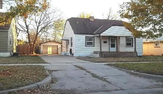 2227 W Caroline St, Wichita, KS 67213 