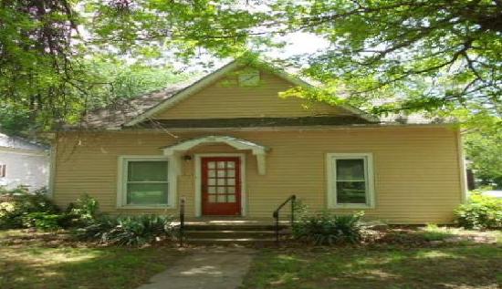 801 N C St, Wellington, KS 67152 