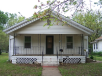 1312 Menor St, Winfield, KS 67156 