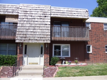 5454 SW 12th Terr #4, Topeka, KS 66604 