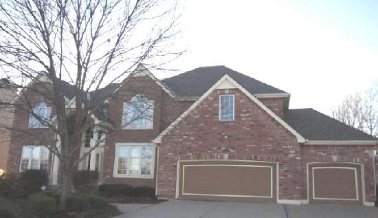 14710 Reeds Street, Overland Park, KS 66223 