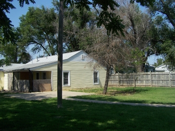 639 W Macarthur Rd, Wichita, KS 67217 