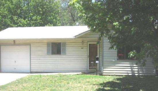 1137 N School St, Augusta, KS 67010 