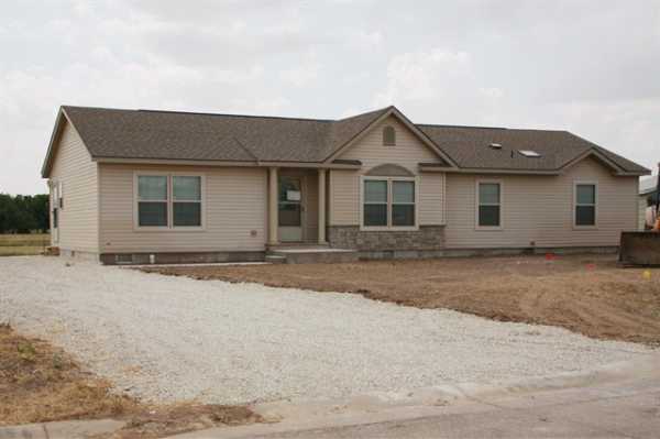 2830 W Angel Court, Wichita, KS 67217 