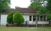 105 East 1st Avenue, Caney, KS 67333 