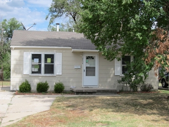 2454 N Hood Ave, Wichita, KS 67204 