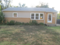 1057 N Westview Dr, Derby, KS 67037 