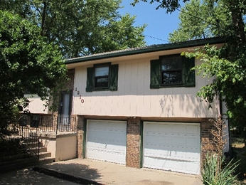 1210 Ohio St, Leavenworth, KS 66048 