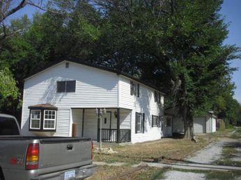 210 E Pearl St, Mulvane, KS 67110 