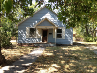 616 E 8th St, Newton, KS 67114 