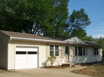 7451 Beverly St, Overland Park, KS 66204 