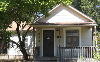 518 NE Sardou Ave, Topeka, KS 66608 