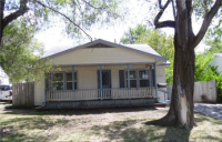 745 SE Pinecrest Dr, Topeka, KS 66605 