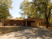 8445 Grant Avenue, Overland Park, KS 66212 