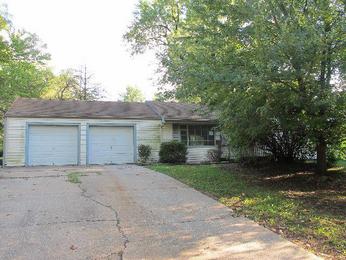 6211 Armstrong Ave, Kansas City, KS 66102 