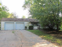 6211 Armstrong Ave, Kansas City, KS 66102 