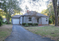 6043 Delmar St, Fairway, KS 66205 