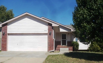 2000 N Parkridge St, Wichita, KS 67212 