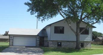 2528 N Ridgewood Ct, Wichita, KS 67220 