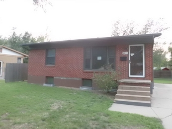 2249 S Glenn St, Wichita, KS 67213 