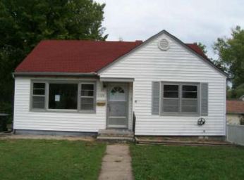 1124 SW Cambridge A, Topeka, KS 66604 