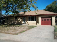 703 Howerton Pl, Garden City, KS 67846 