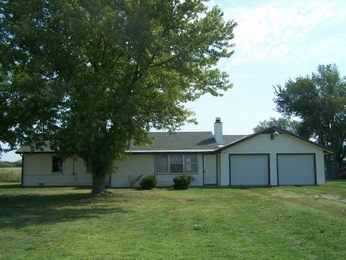 13928 75th Rd, Winfield, KS 67156 