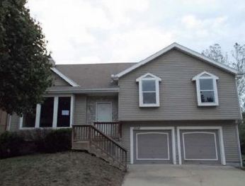 1018 N Parker Ter, Olathe, KS 66061 