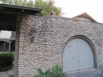 7517 W 102nd St, Overland Park, KS 66212 