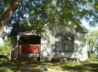 129 Clark St, Bonner Spring, KS 66012 